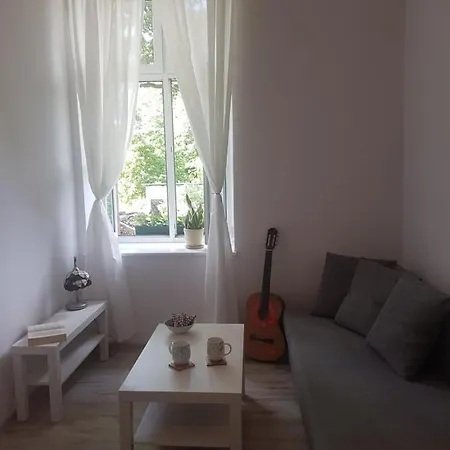 Przytulne Mieszkanie W 150- Letnim Palacu * Rogawica