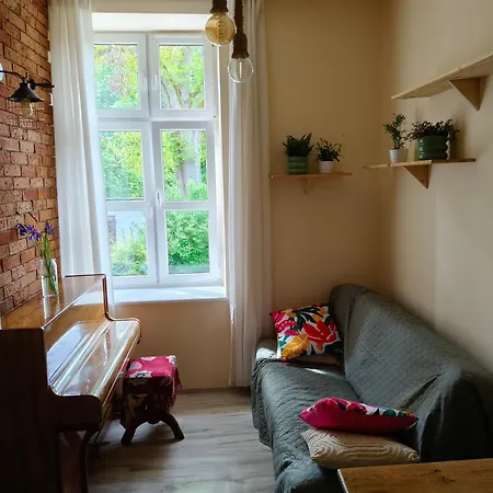 Przytulne Mieszkanie W 150- Letnim Palacu